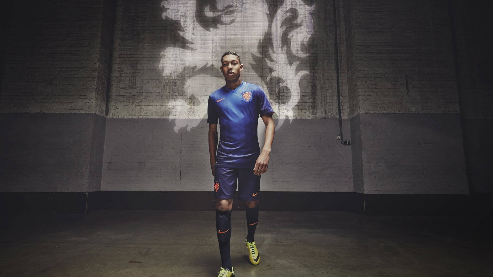 _网球运动公益行：助力偏远地区运动发展_，国家对网球的政策扶持